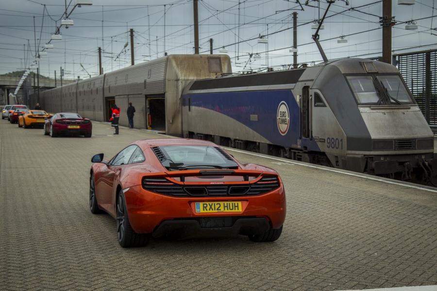  McLaren MP4-12C 2012 года  (фото 38 из 129)